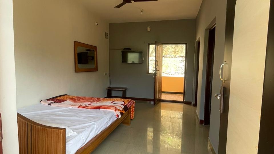 One Bedroom House (With Balcony)