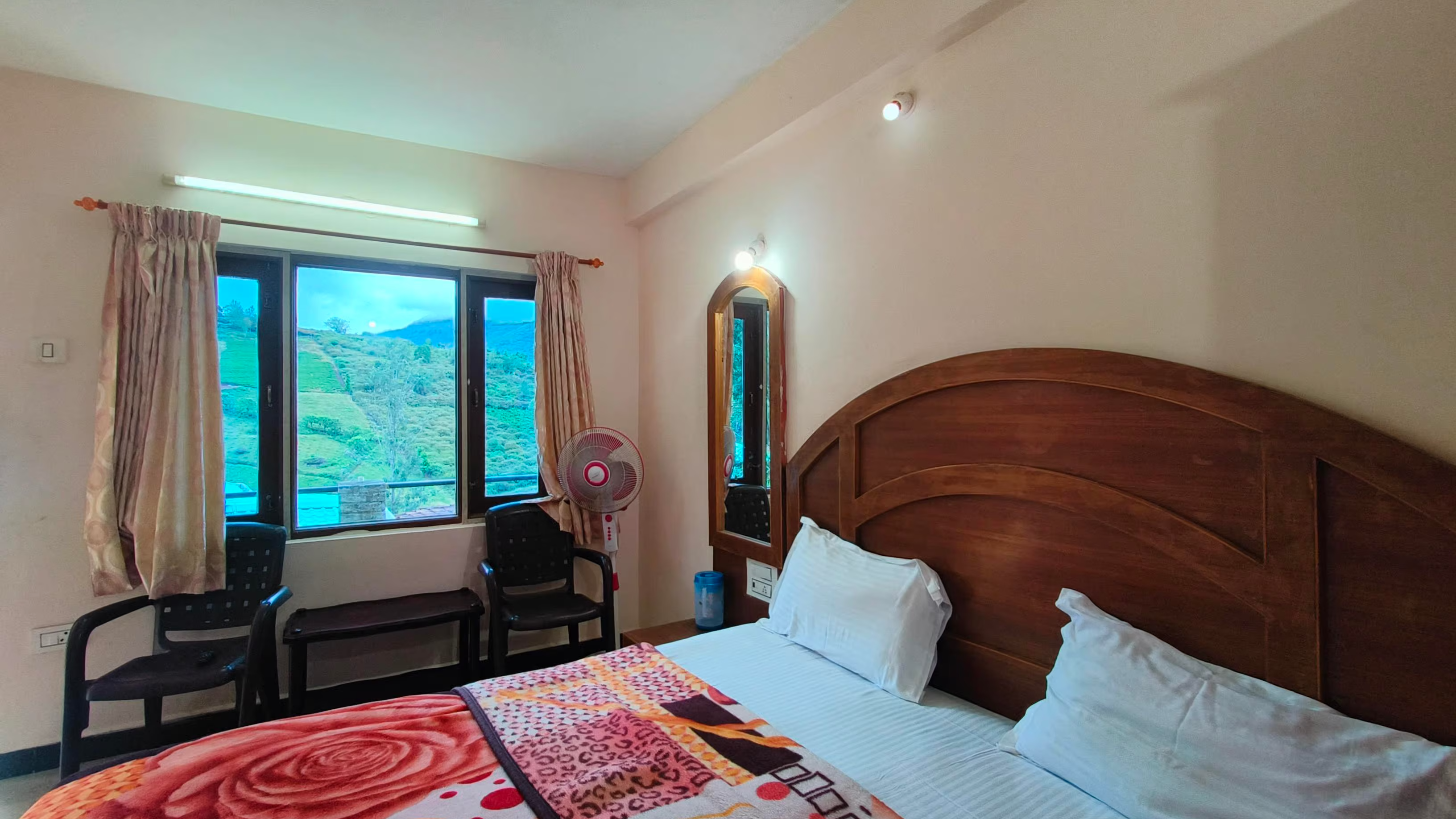 Deluxe Non-Balcony Rooms